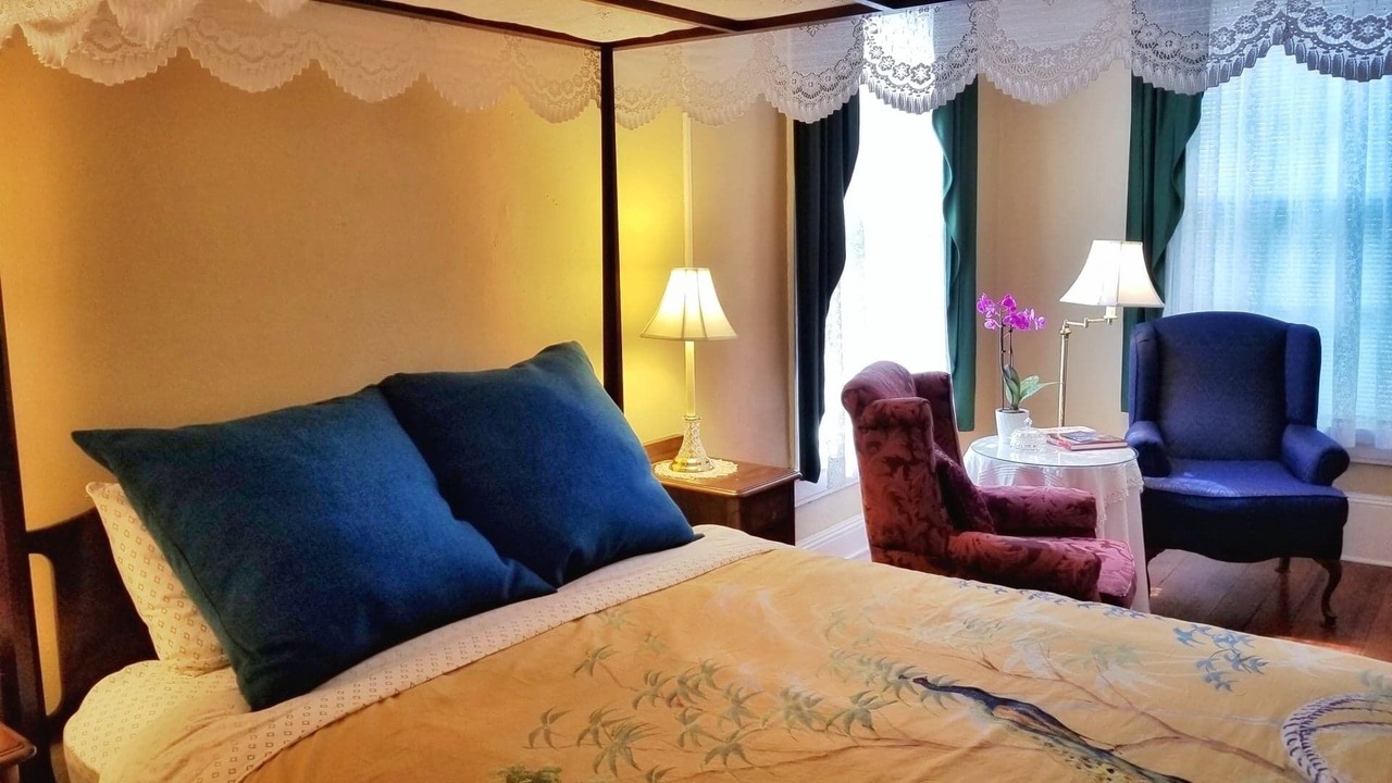 Photo of Bedroom in Quincy