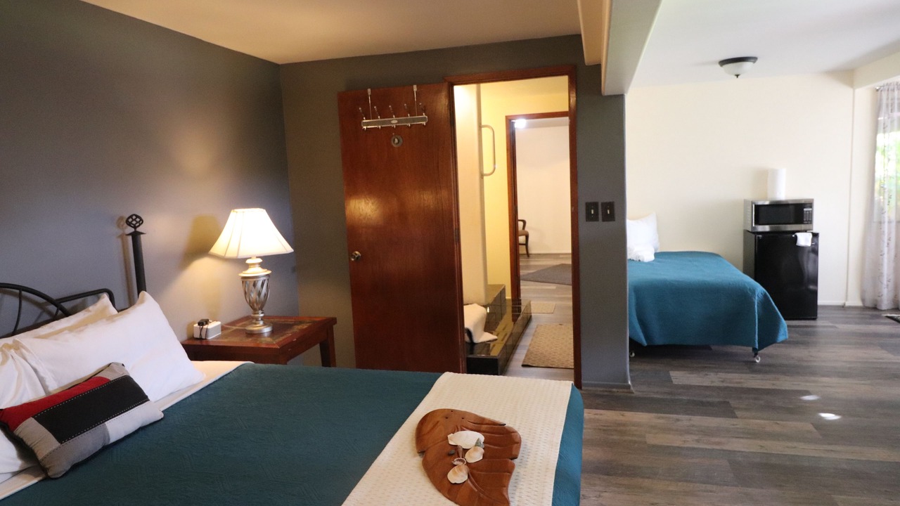 Photo of Bathroom in Naalehu