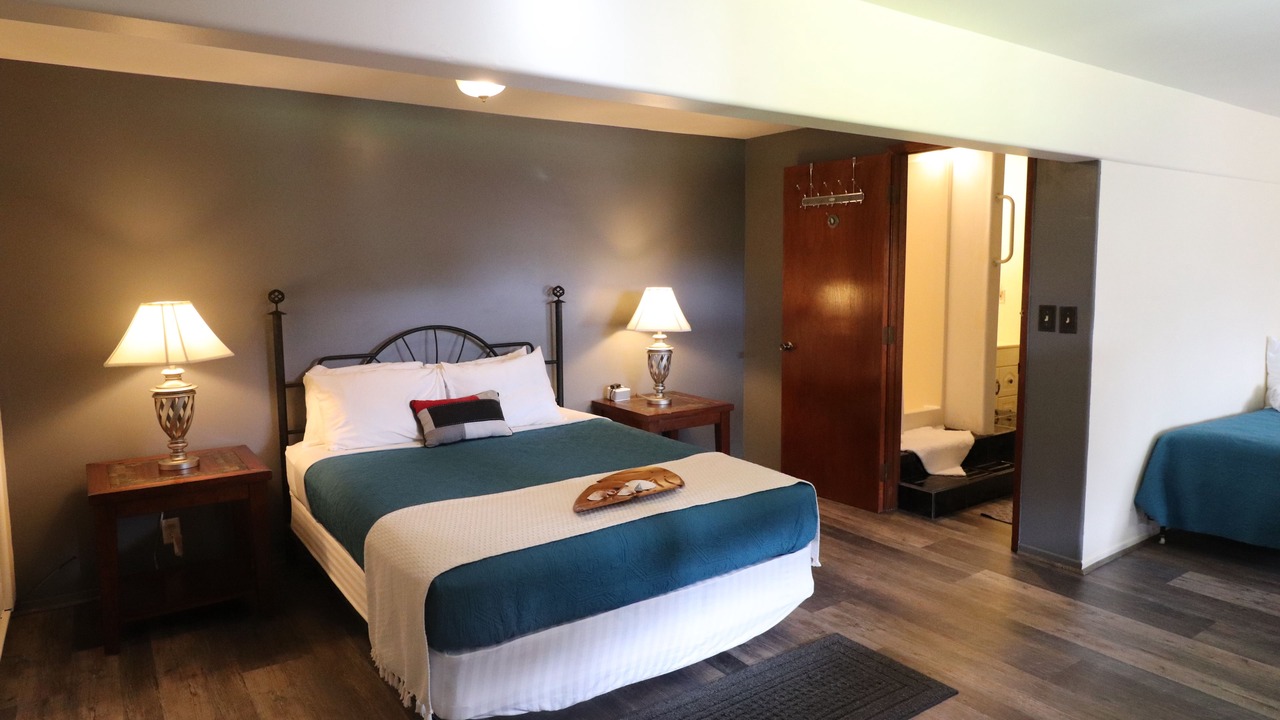 Photo of Bathroom in Naalehu