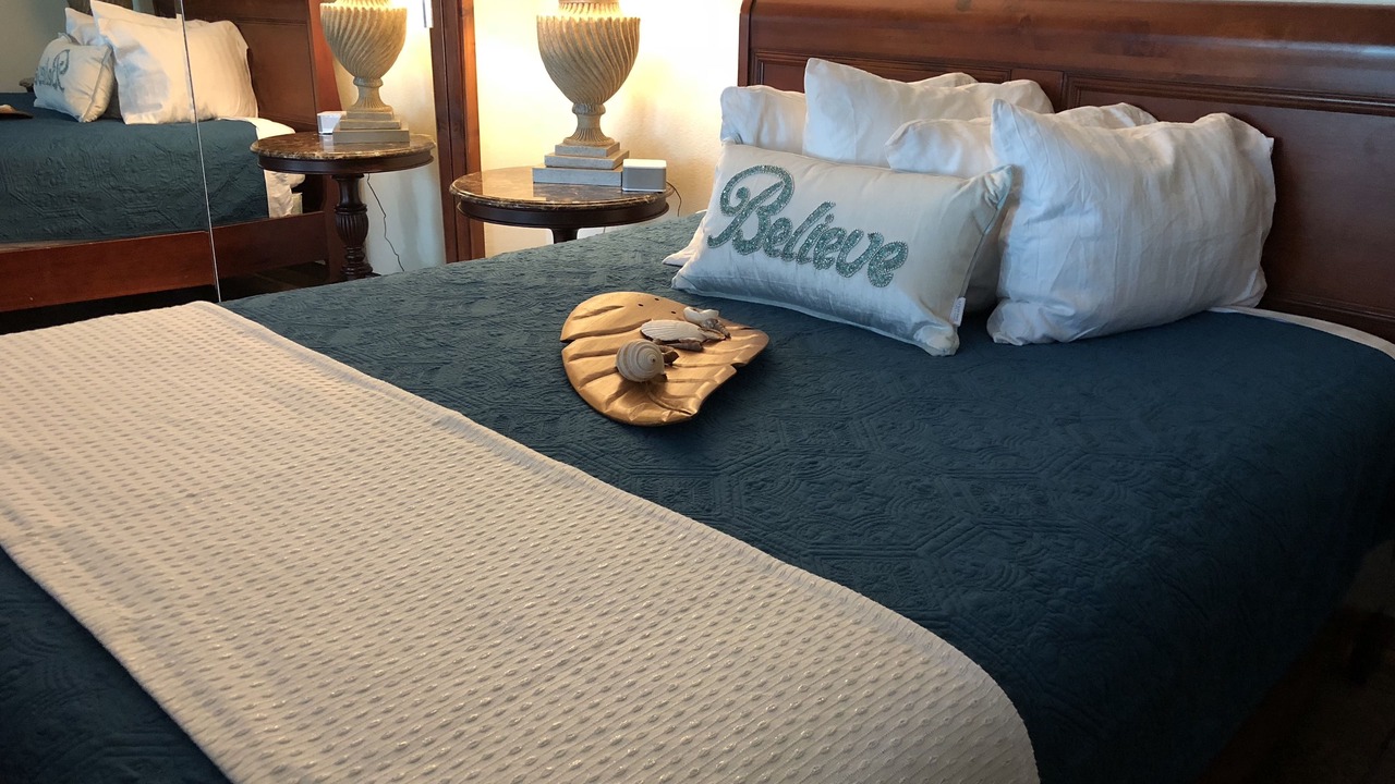 Photo of Bathroom in Naalehu