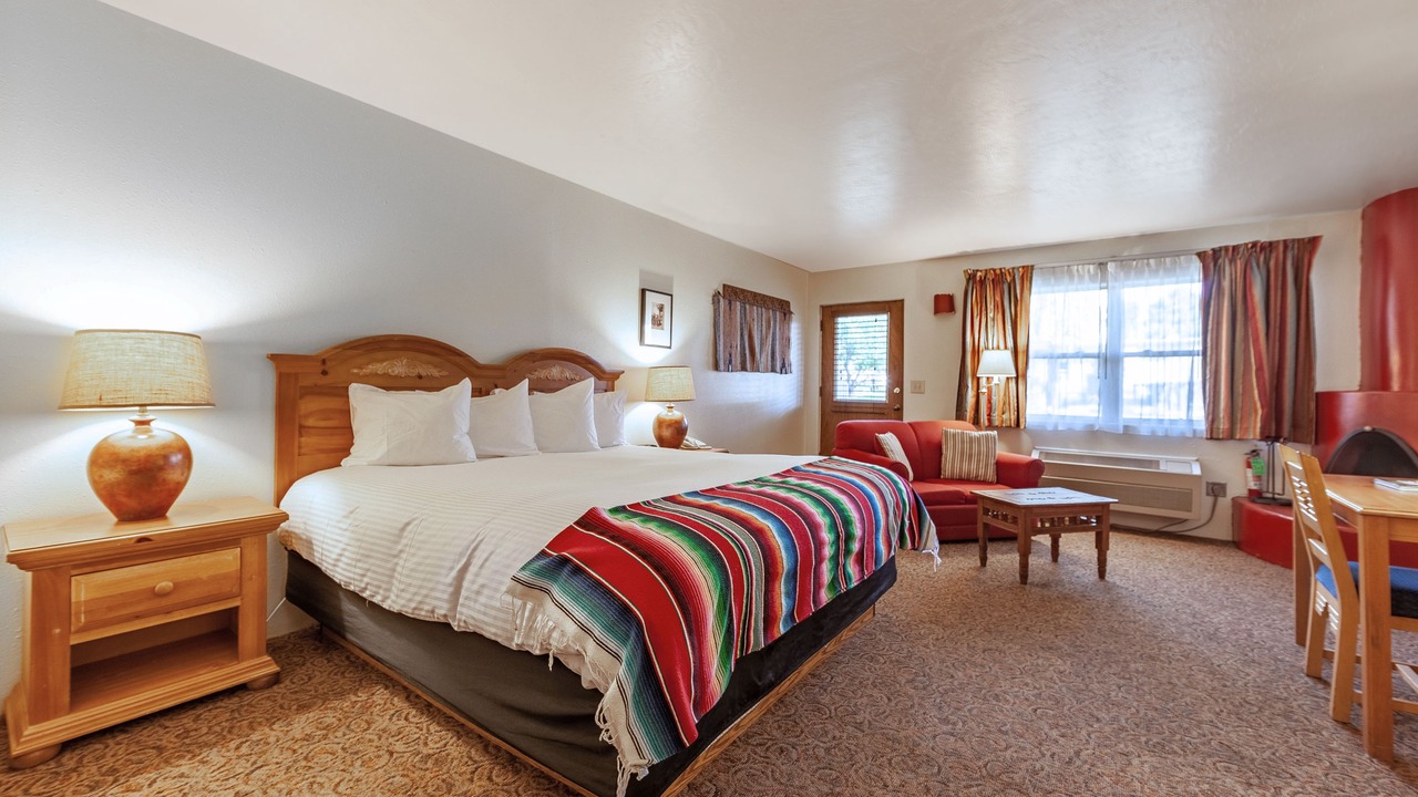 Photo of Livingroom in Taos