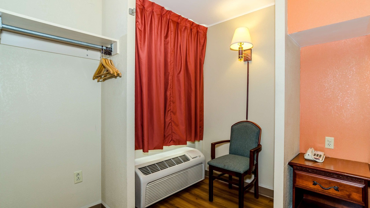 Photo of Bedroom in Newark