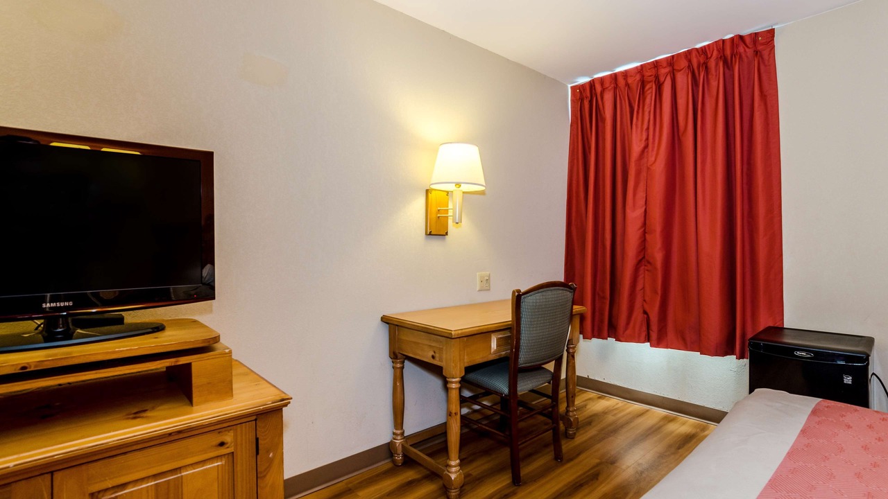 Photo of Bedroom in Newark