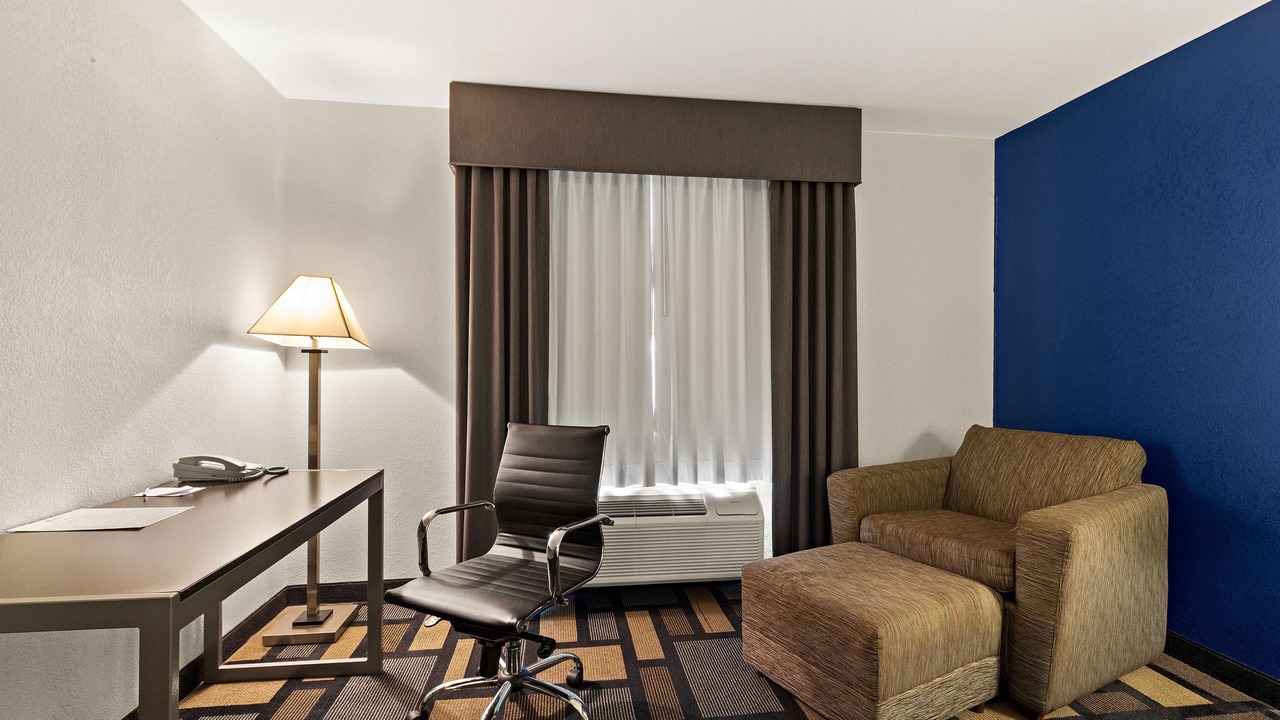 Photo of Bedroom in Woodlake - Briar Meadow