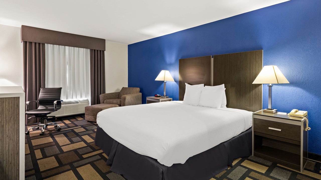 Photo of Bedroom in Woodlake - Briar Meadow