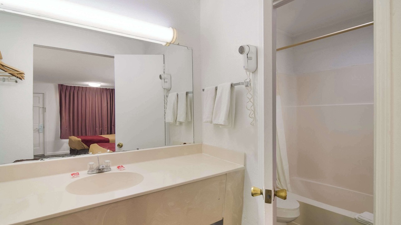 Photo of Others in Calhoun