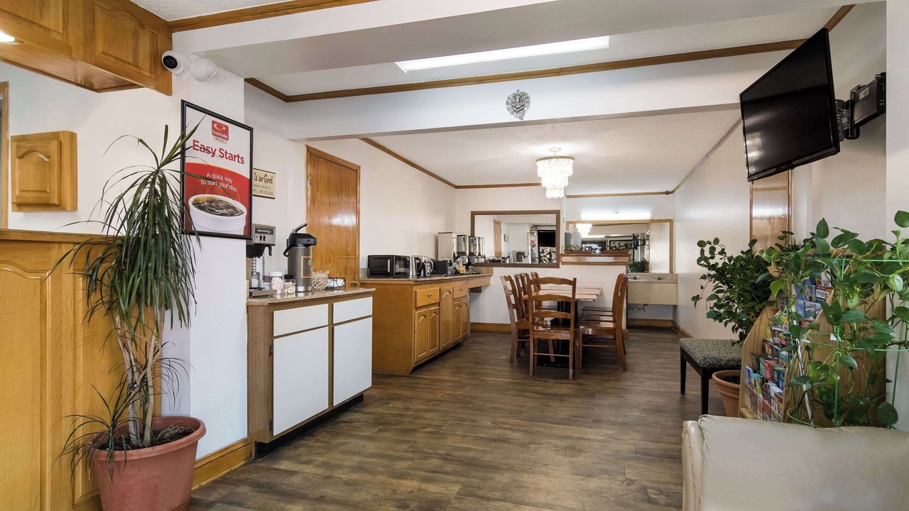 Photo of Others in Calhoun