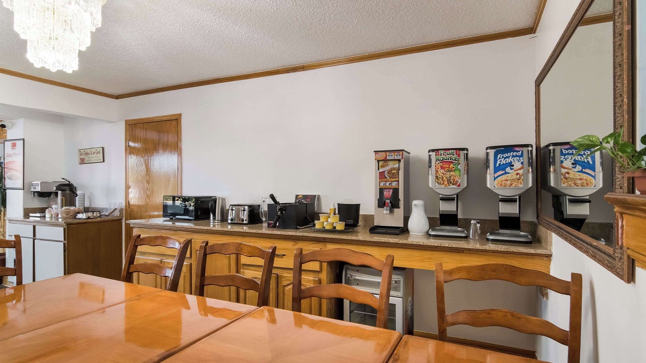 Photo of Others in Calhoun