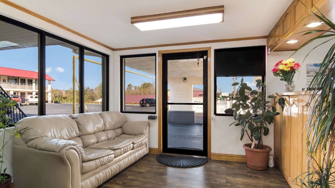 Photo of Others in Calhoun