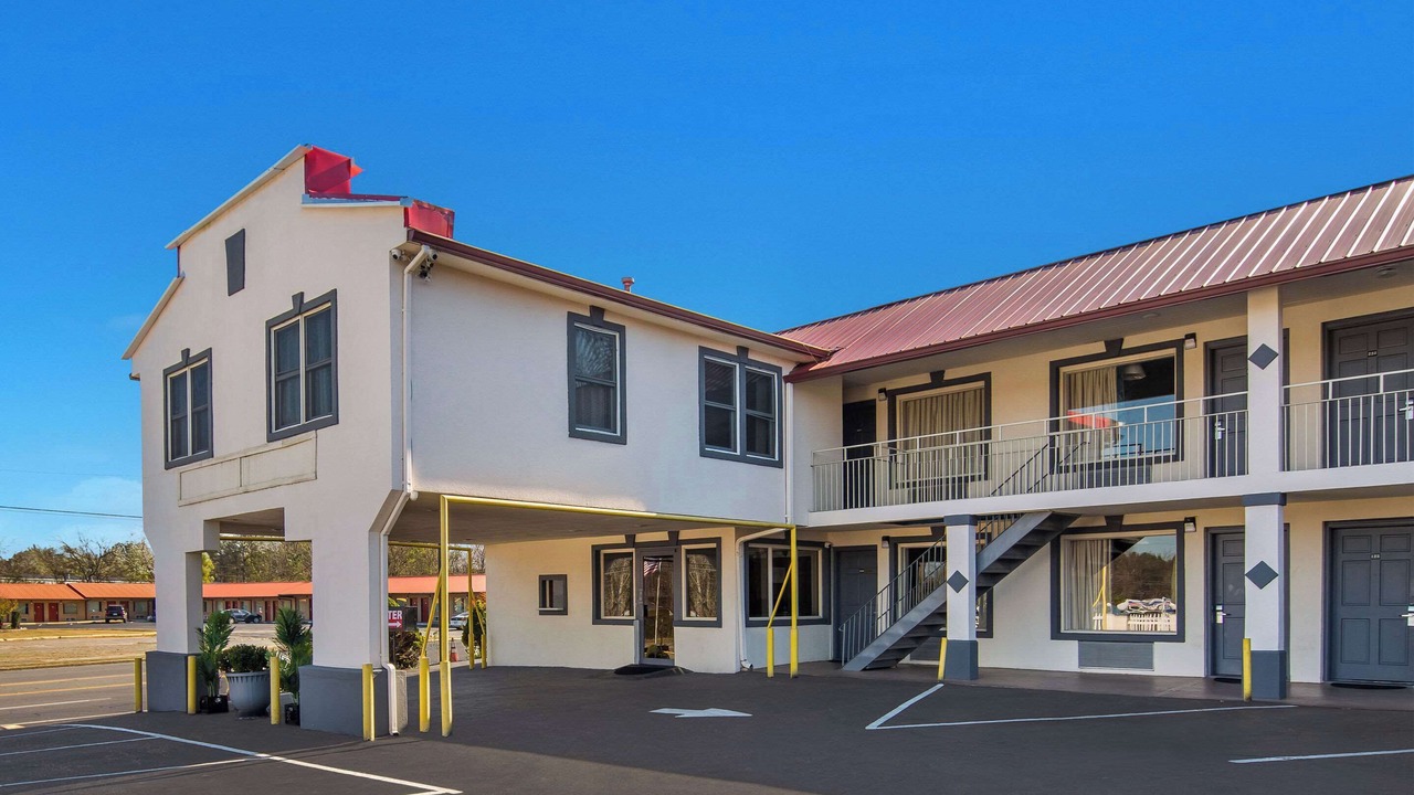 Photo of Outdoor in Calhoun