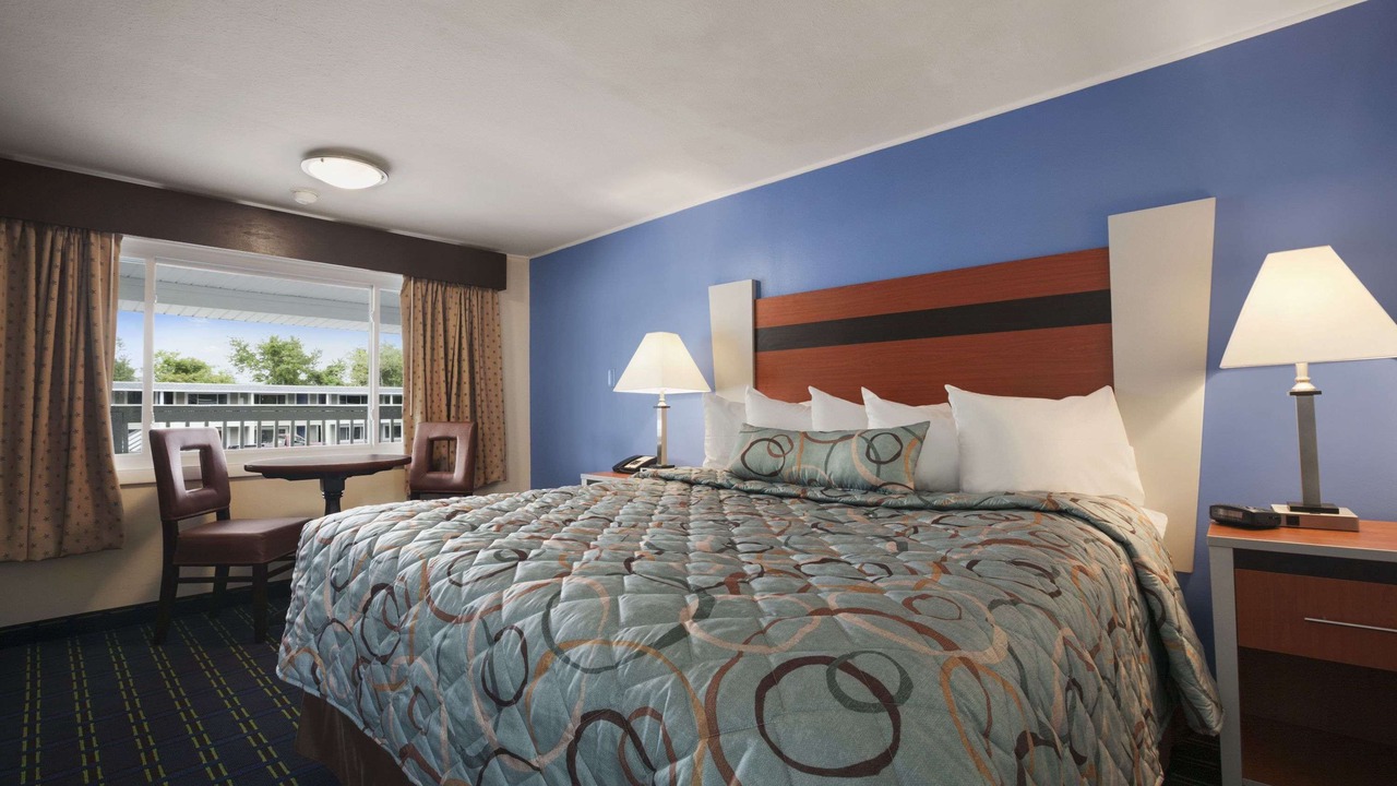 Photo of Bedroom in West Yarmouth