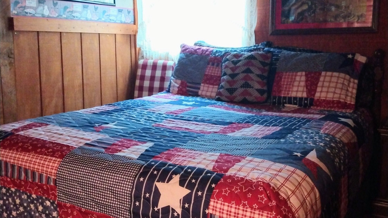 Photo of Bedroom in Perry