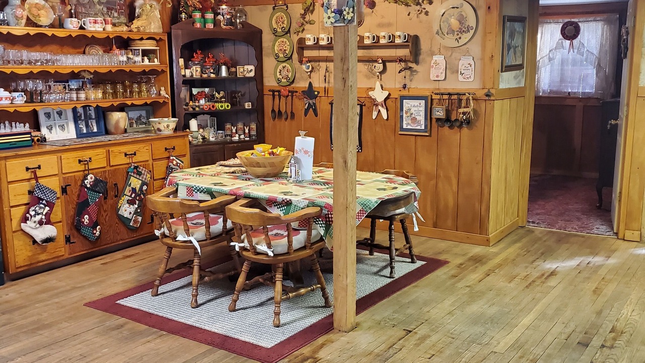 Photo of Others in Perry