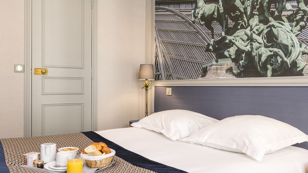 Photo of Bedroom in 5th Arrondissement