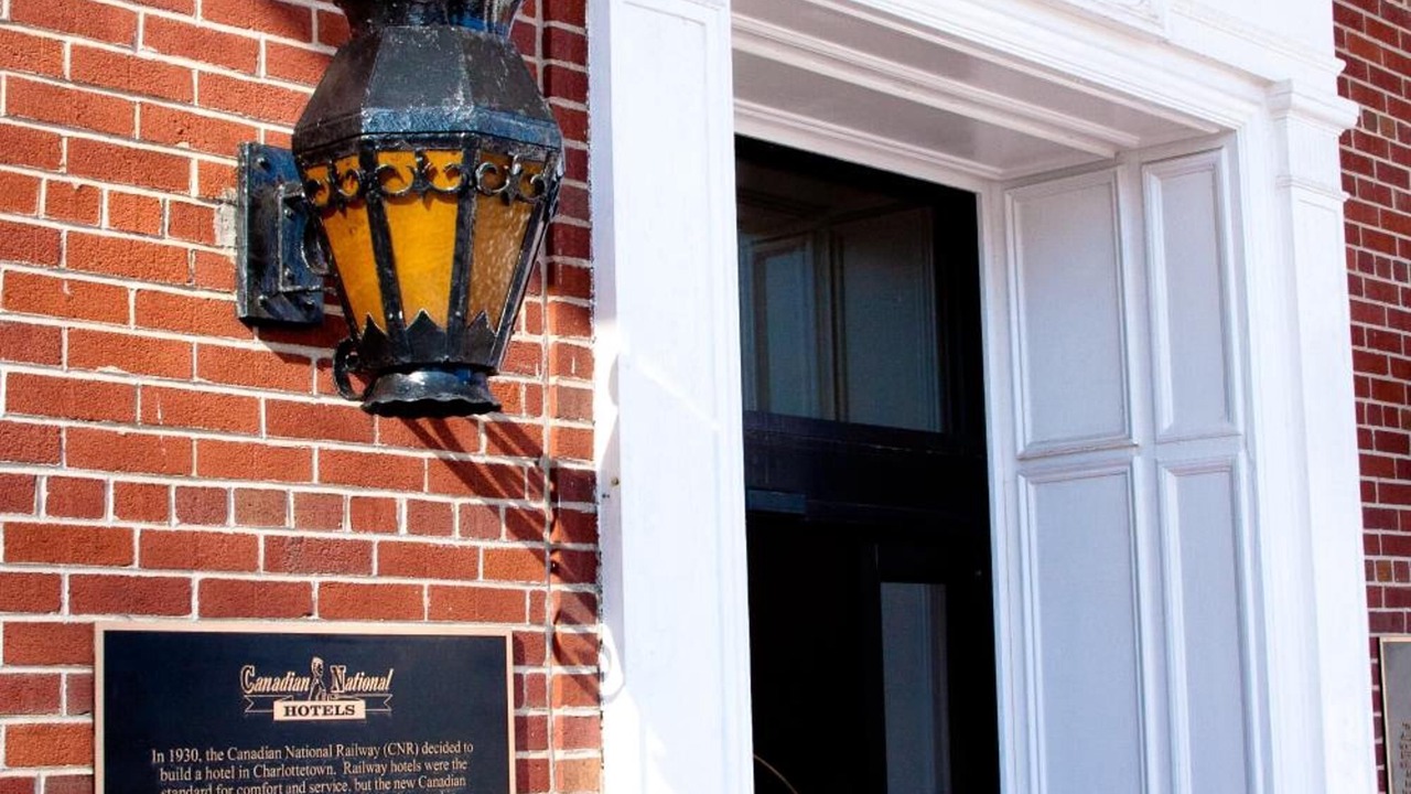 Photo of Outdoor in Queens Square