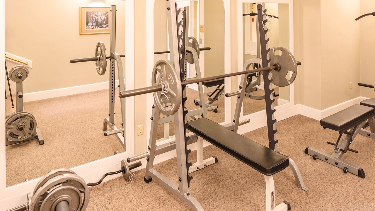 Photo of Others in Queens Square