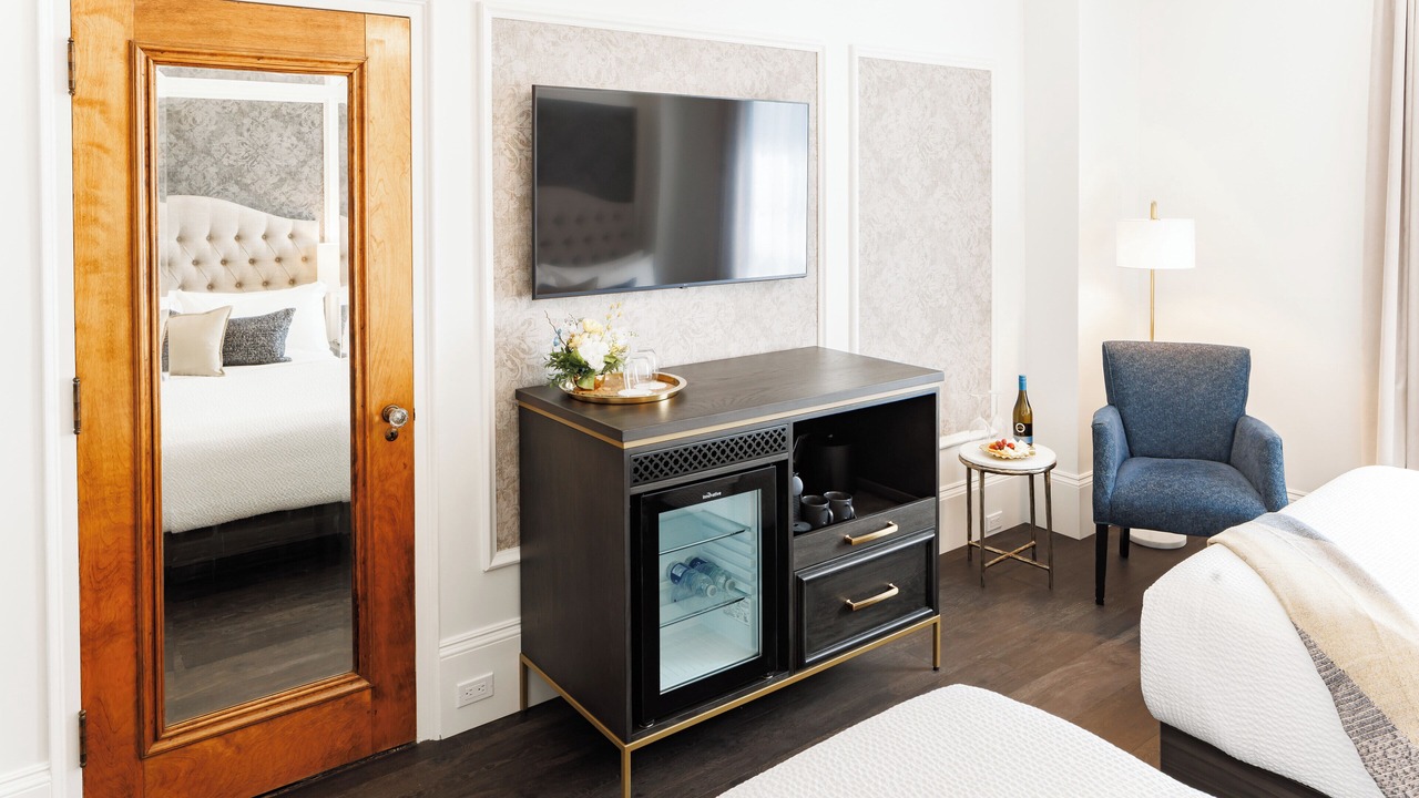 Photo of Bedroom in Queens Square