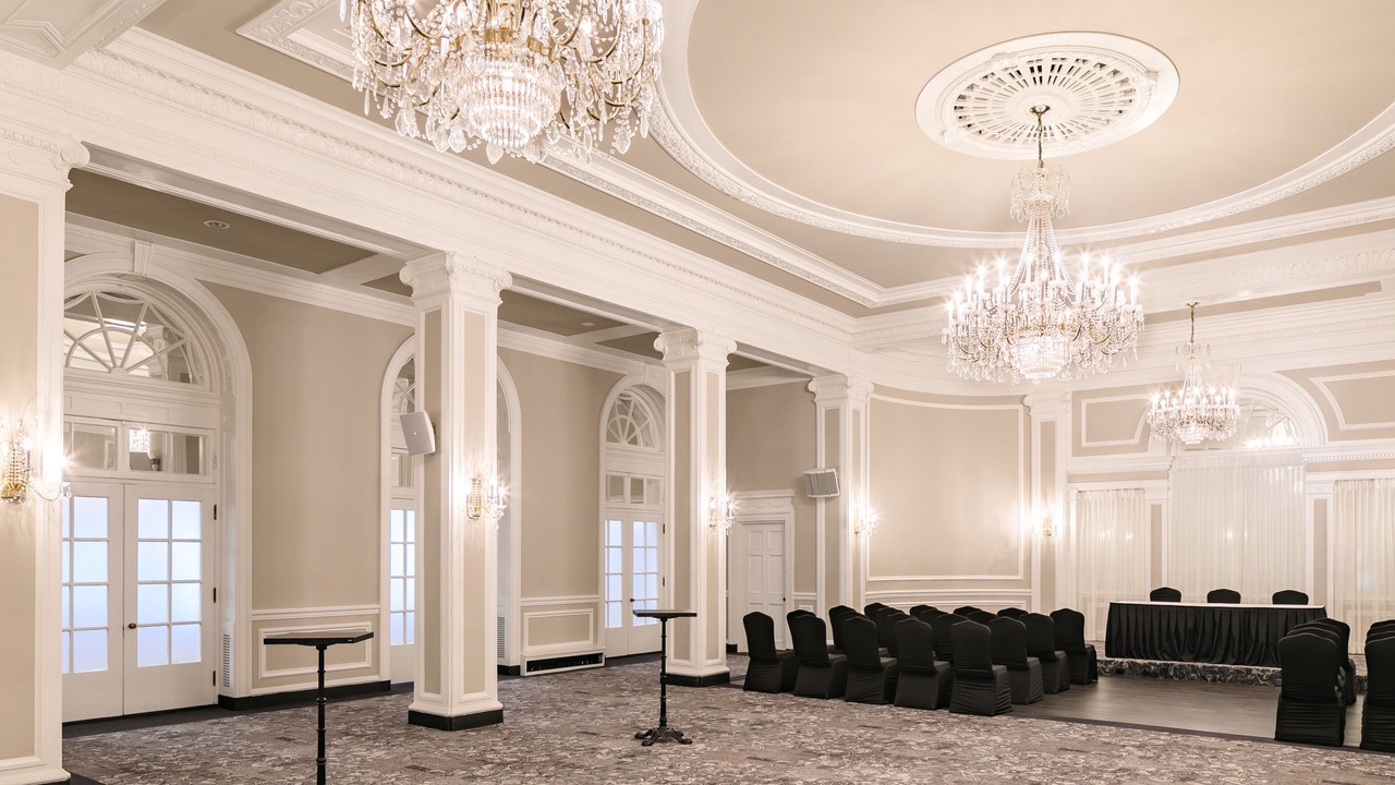 Photo of Others in Queens Square