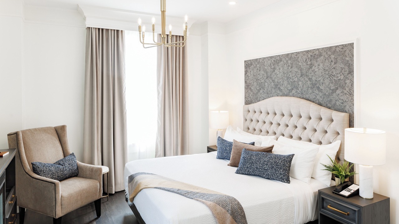 Photo of Bedroom in Queens Square