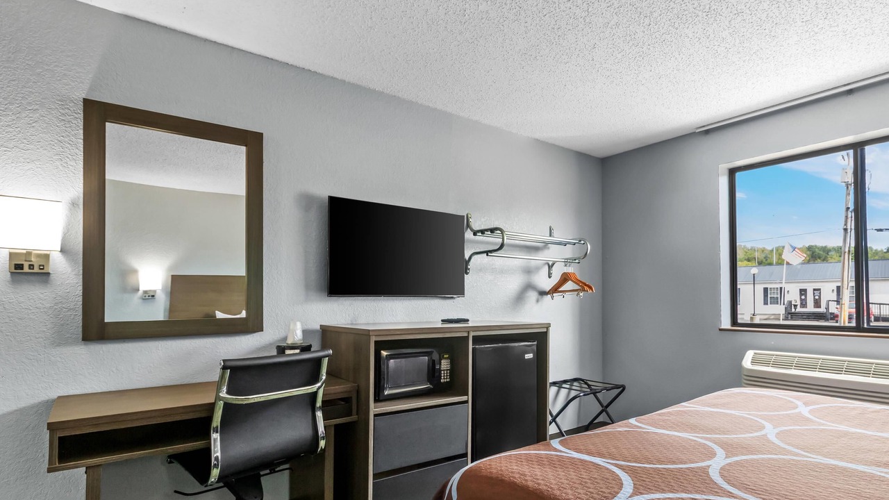 Photo of Bedroom in Delmont