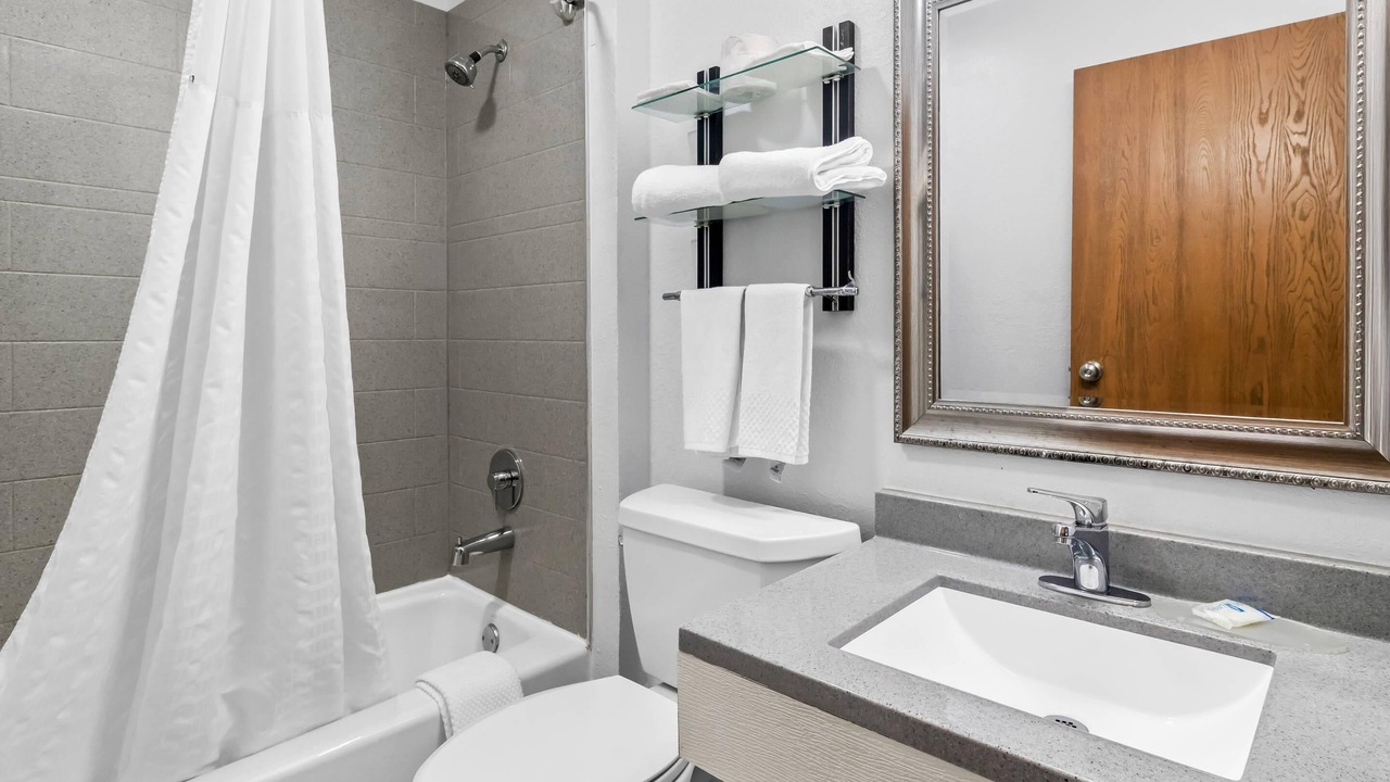 Photo of Bedroom in Delmont