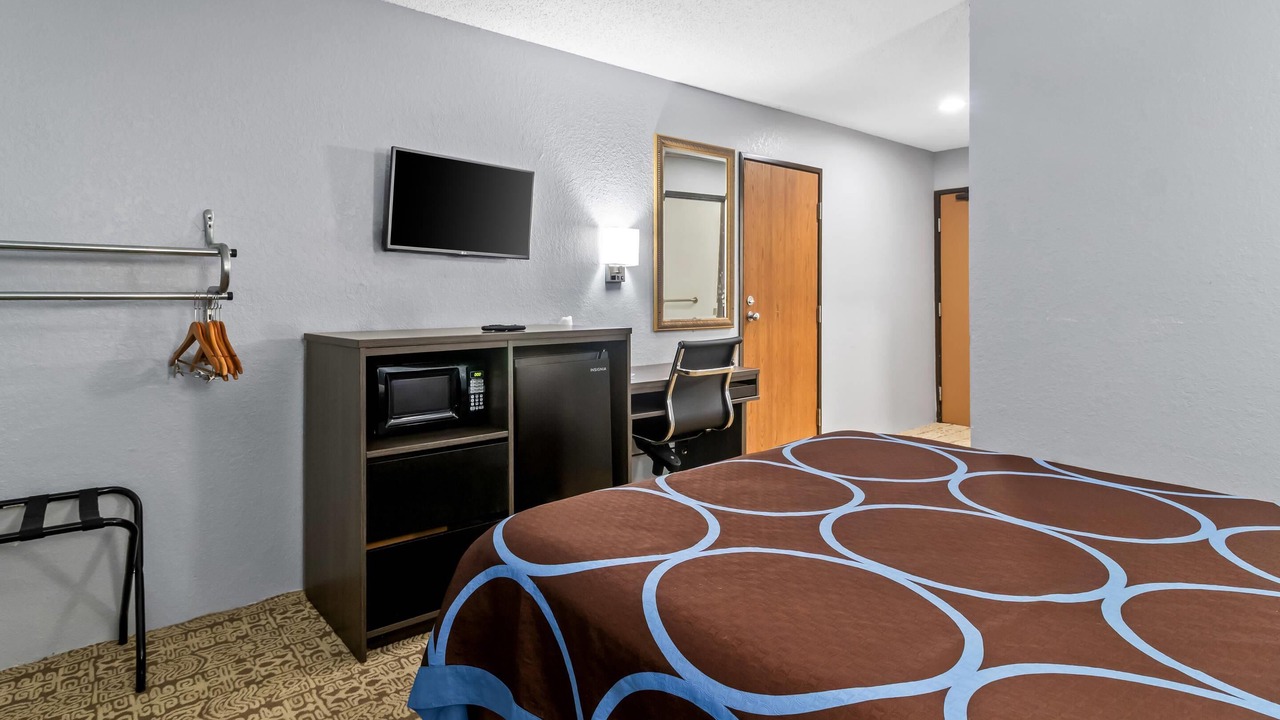 Photo of Bedroom in Delmont