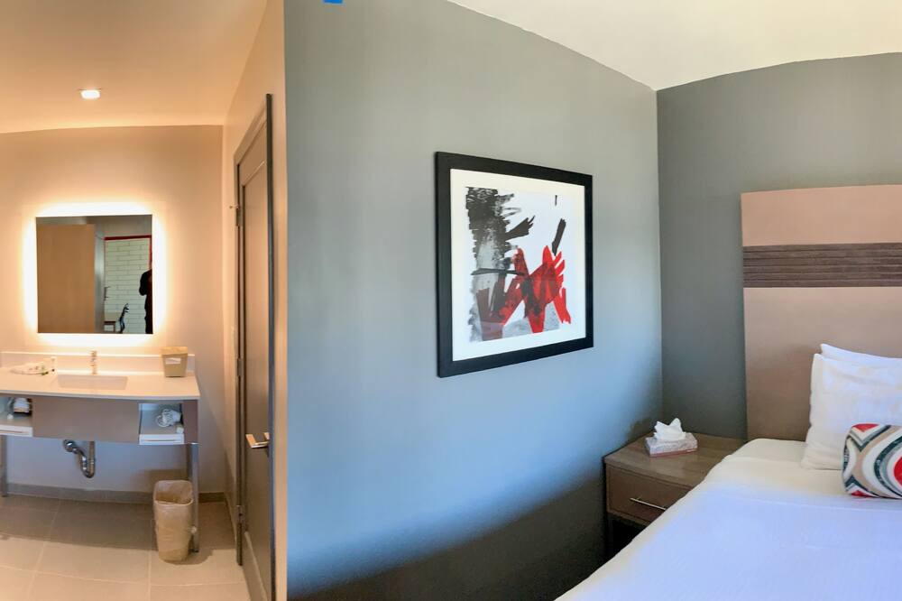 Photo of Bedroom in Downtown San Jose