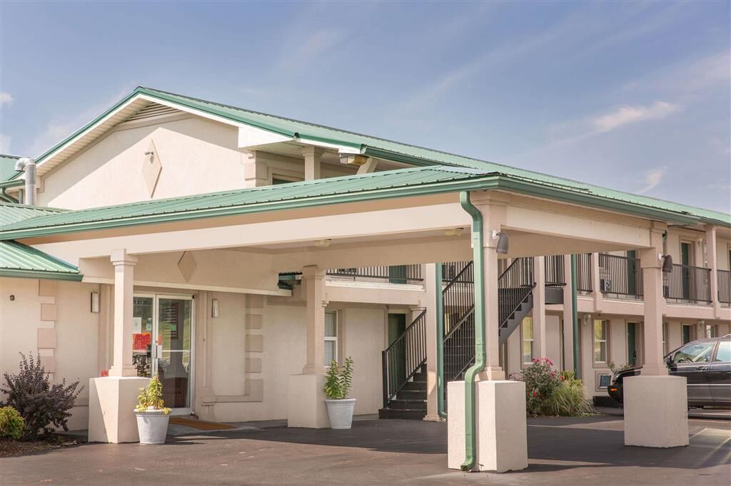 Photo of Buildings in Glade Spring