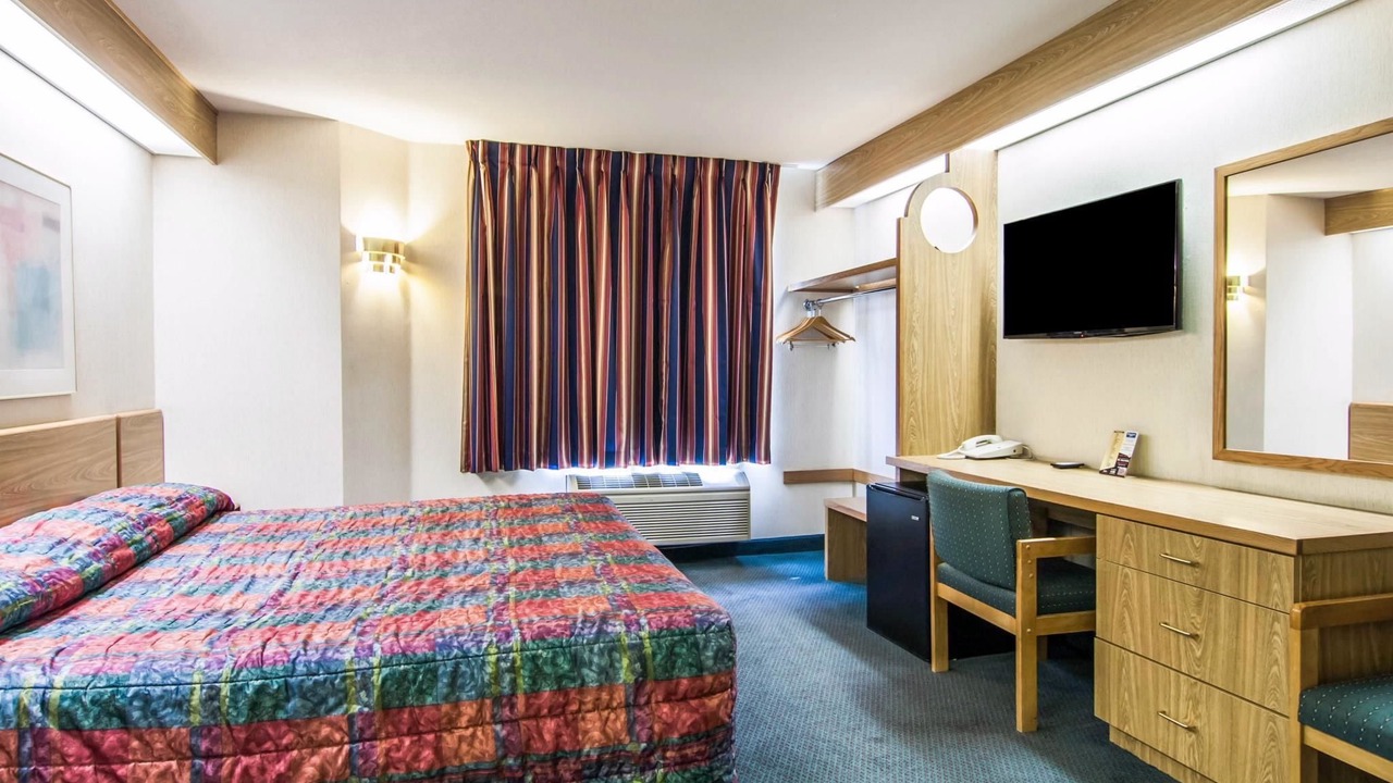 Photo of Bedroom in Salem