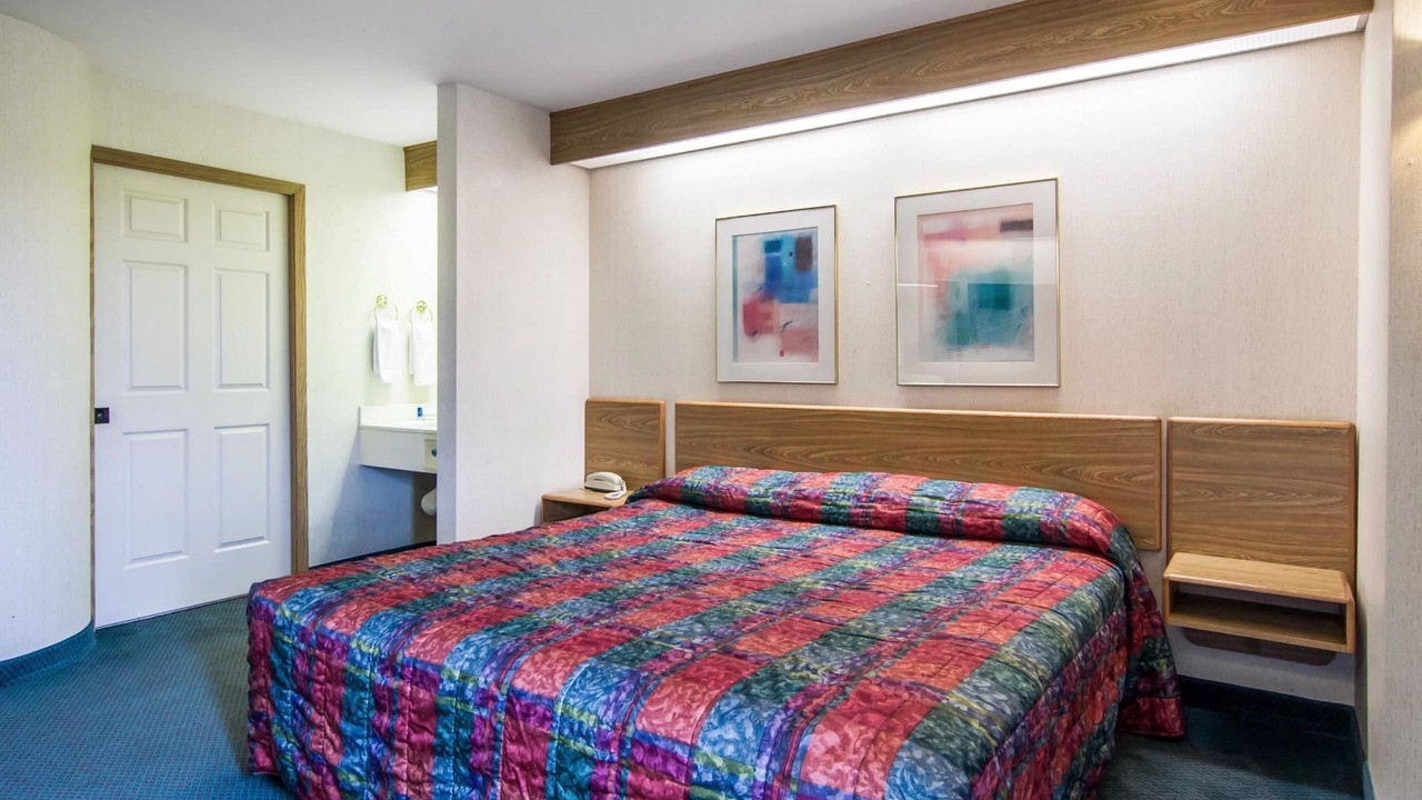 Photo of Others in Salem