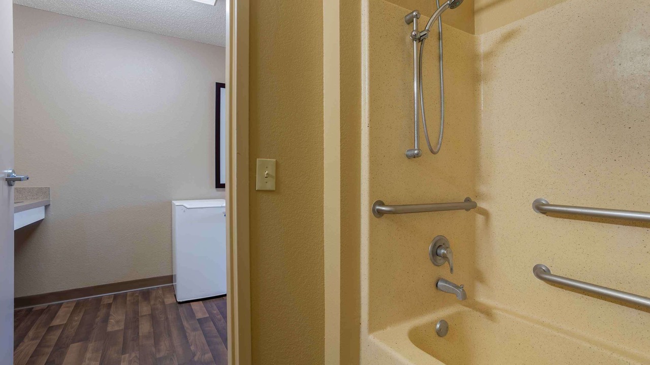 Photo of Bathroom in Spring