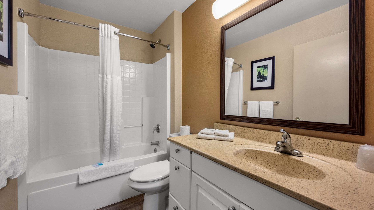 Photo of Bathroom in Greater Greenspoint