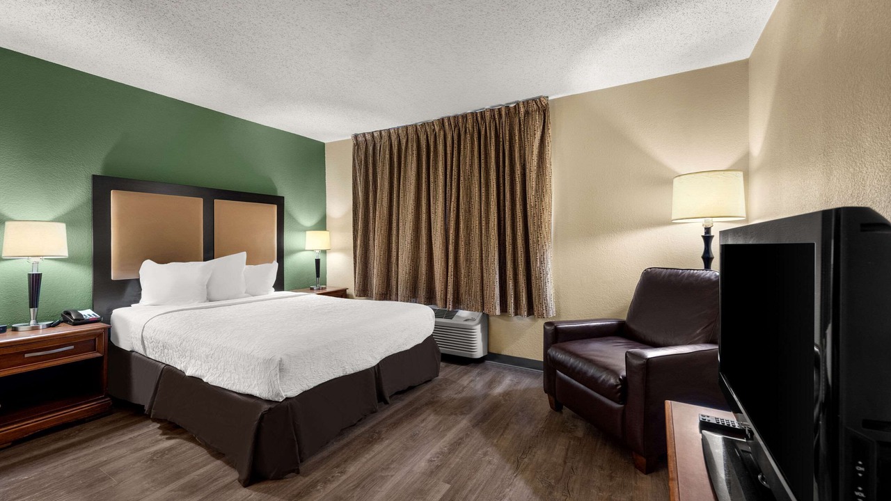 Photo of Bedroom in Greater Greenspoint