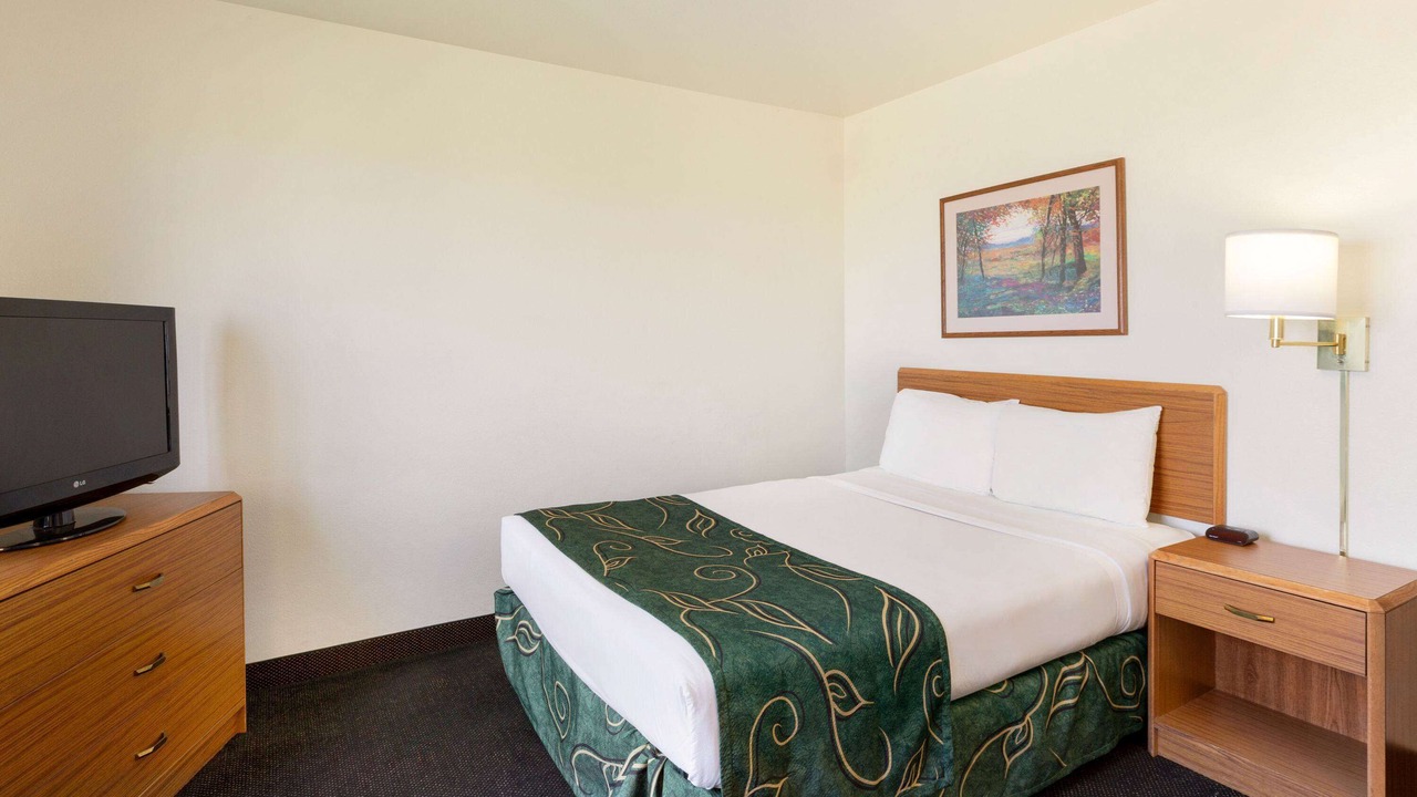 Photo of Bedroom in Sharon Springs
