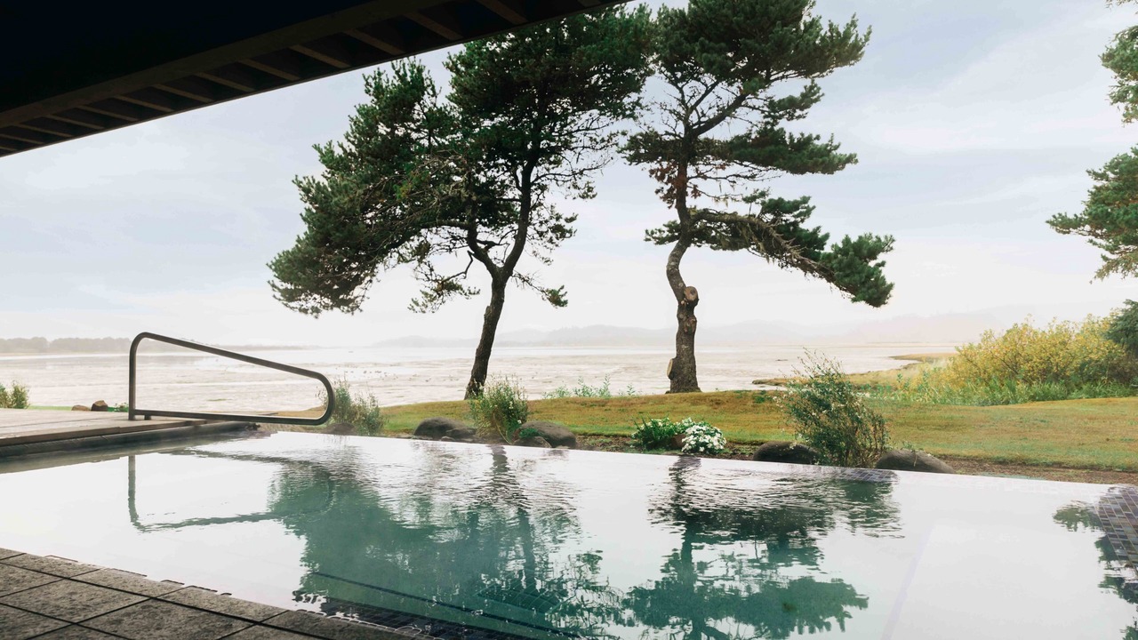Photo of Bedroom in Gleneden Beach