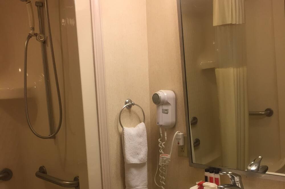 Photo of Bathroom in Coraopolis