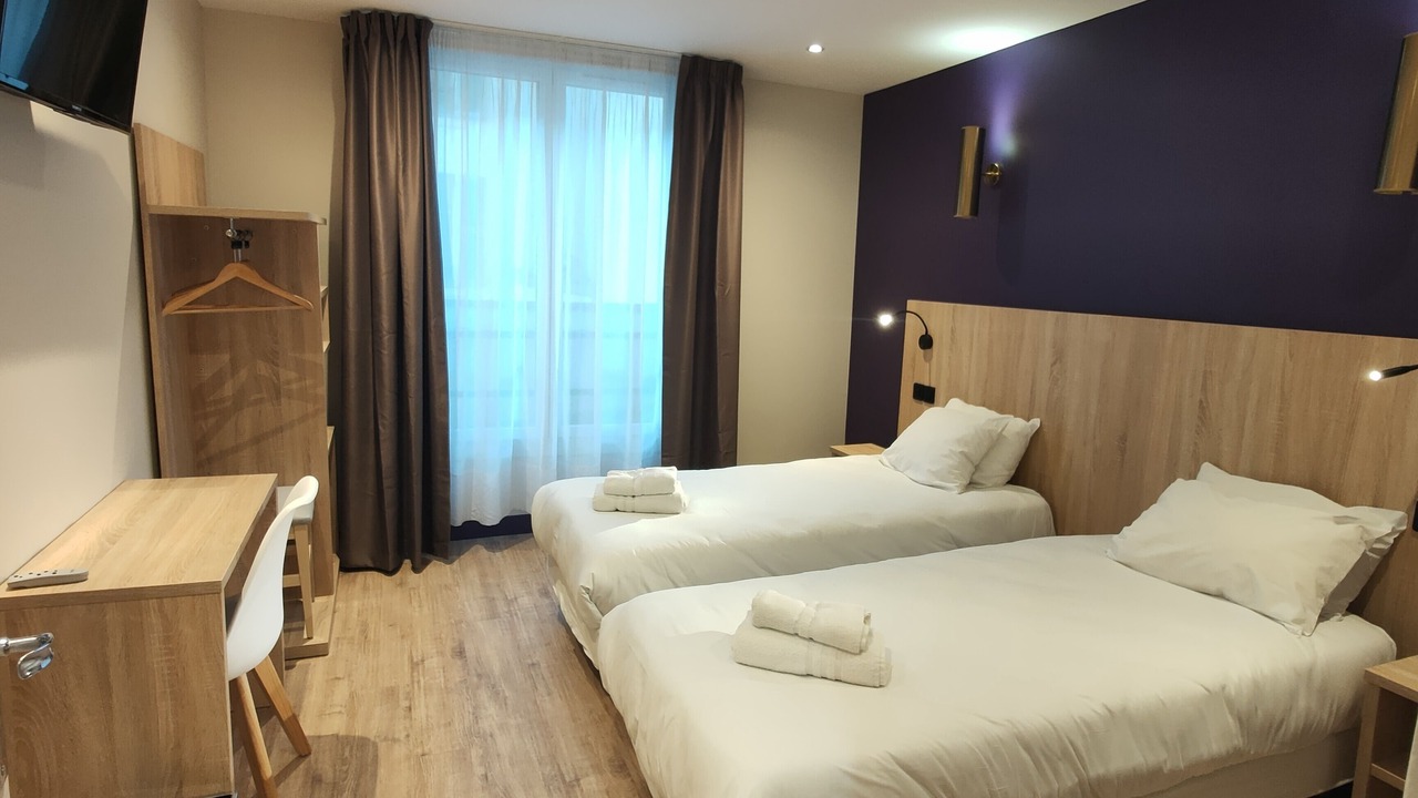 Photo of Bedroom in 10th Arrondissement