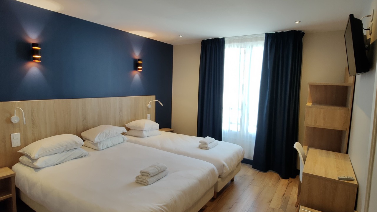 Photo of Bedroom in 10th Arrondissement