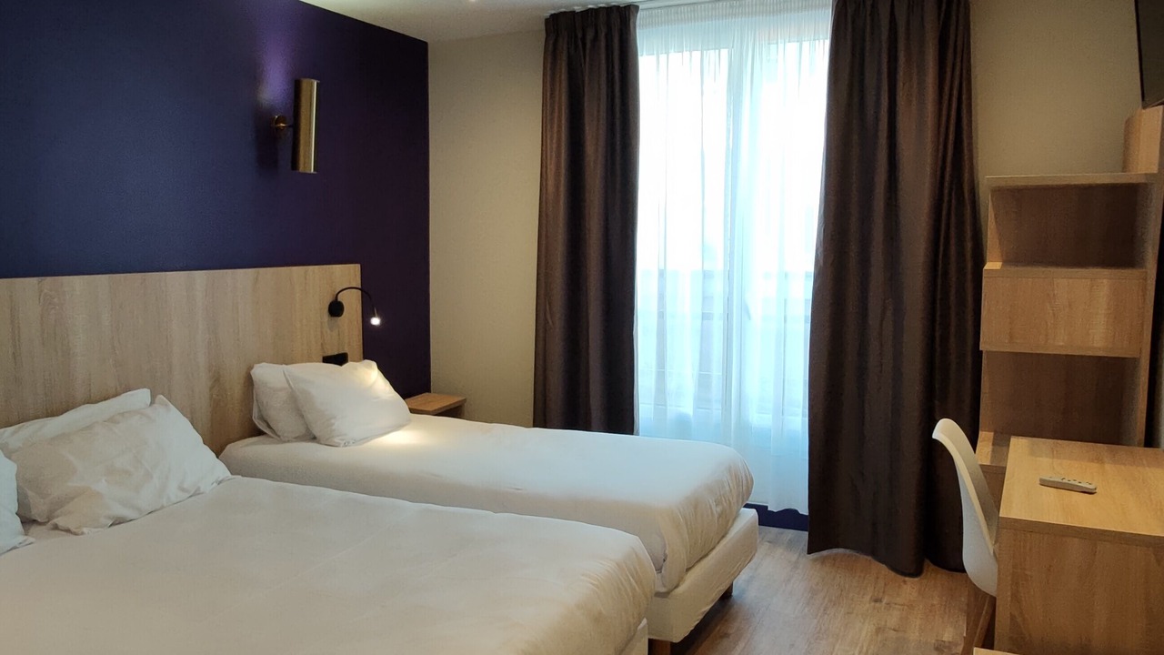 Photo of Bedroom in 10th Arrondissement