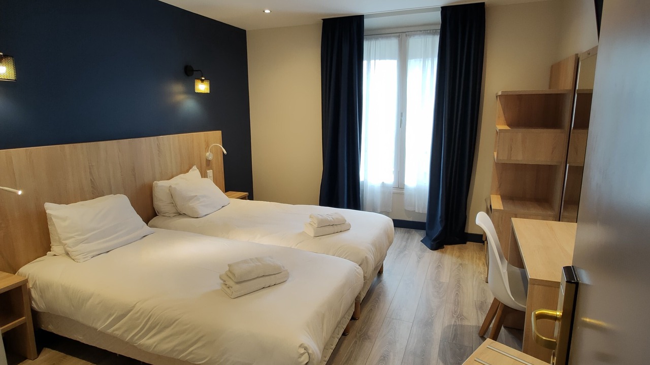 Photo of Bedroom in 10th Arrondissement