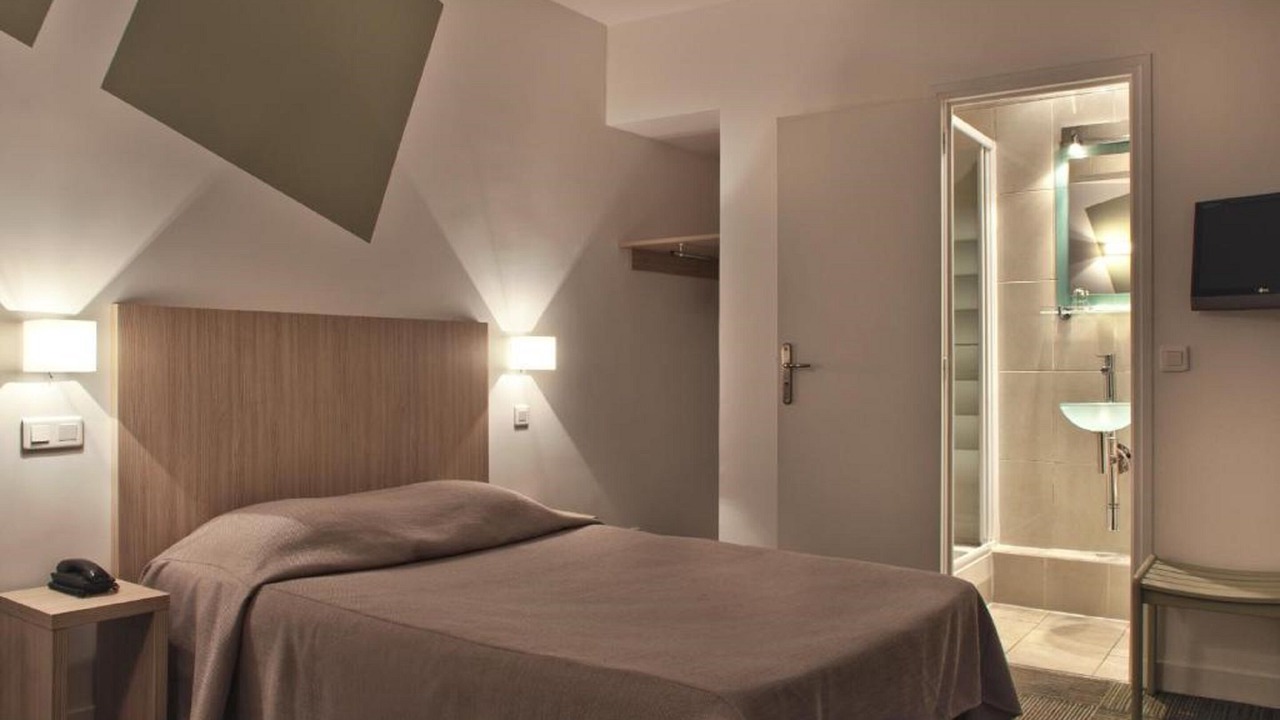 Photo of Bedroom in Chaillot