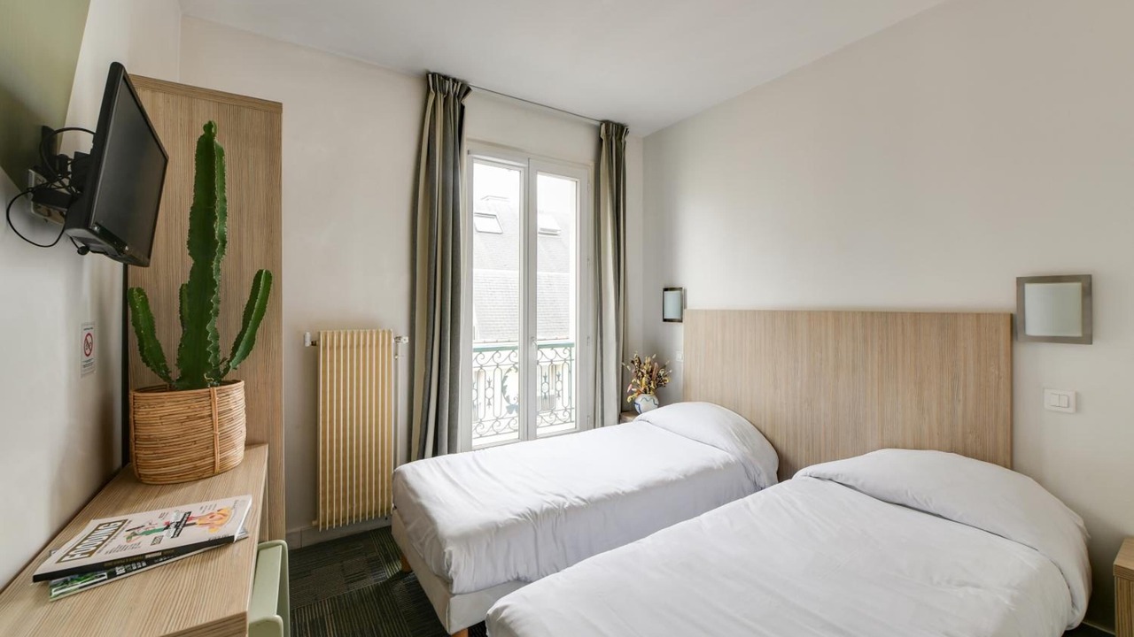 Photo of Bedroom in Chaillot