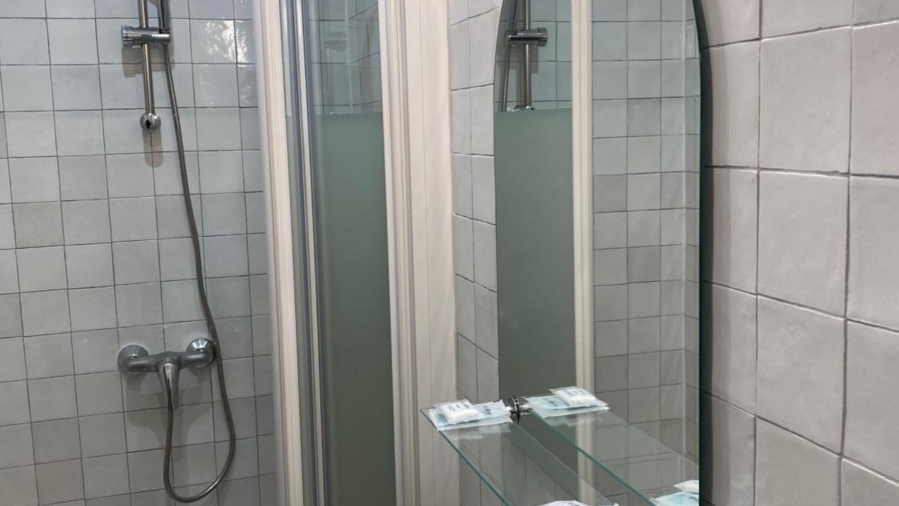 Photo of Bathroom in Chaillot