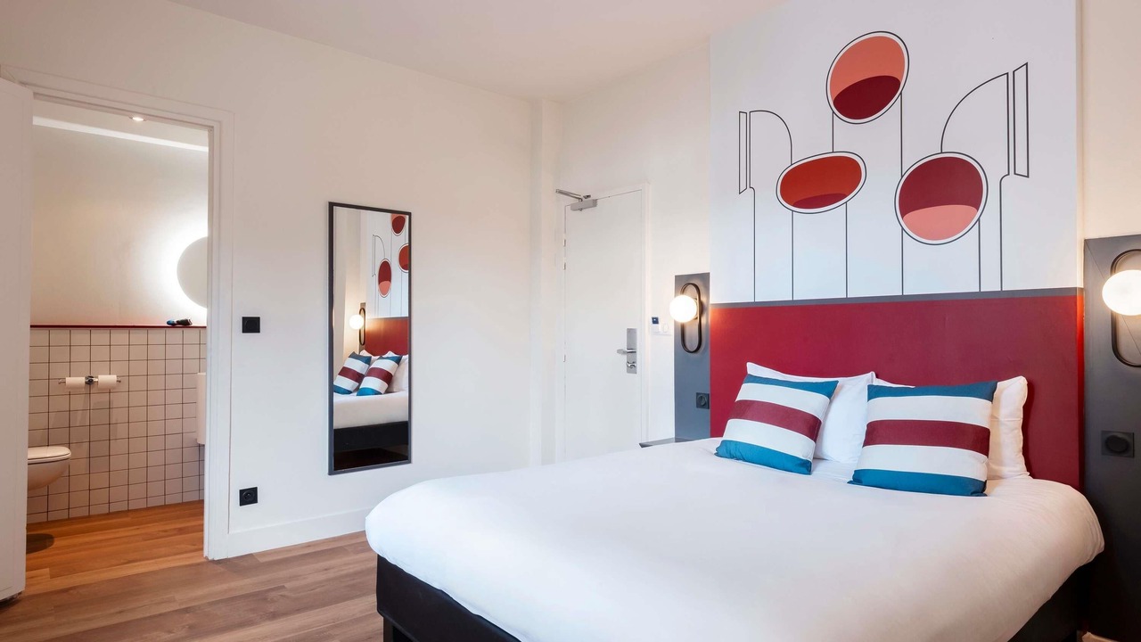 Photo of Bedroom in Rouen City Centre