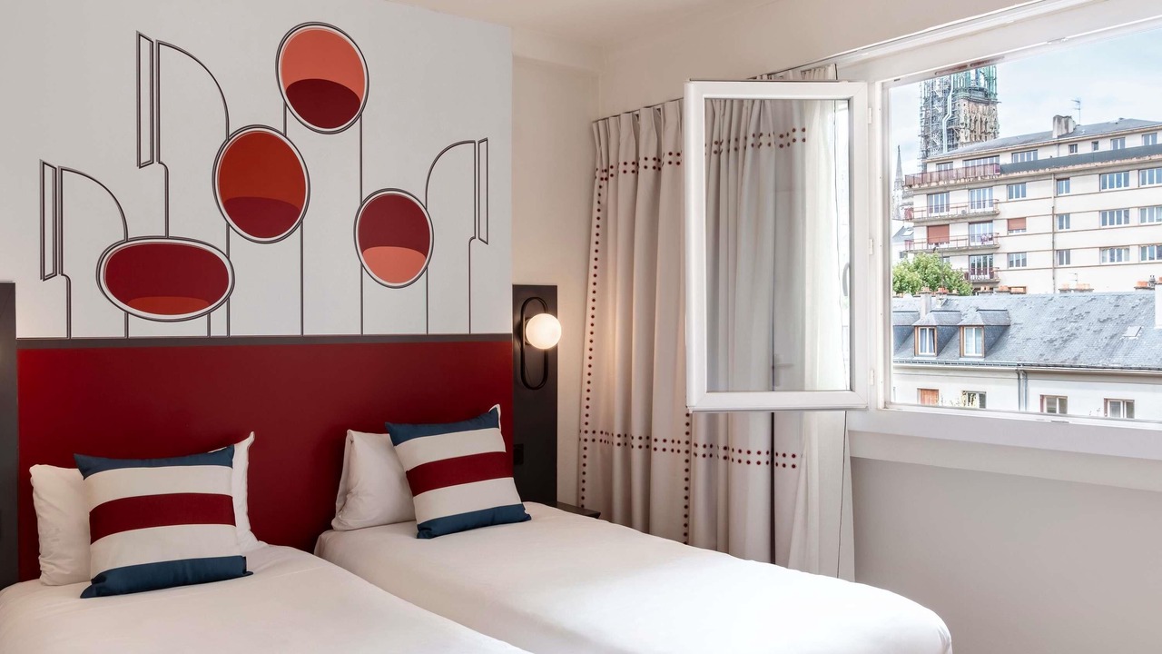 Photo of Bedroom in Rouen City Centre