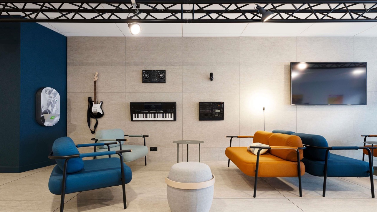 Photo of Outdoor in Poincare - Foch - Anatole France - Croix de Bourgogne