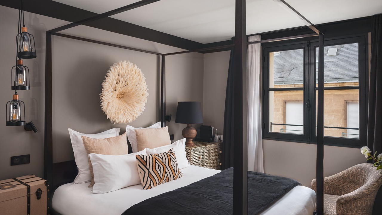 Photo of Bedroom in Graslin - Commerce