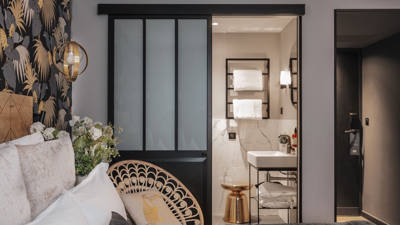 Photo of Bedroom in Graslin - Commerce