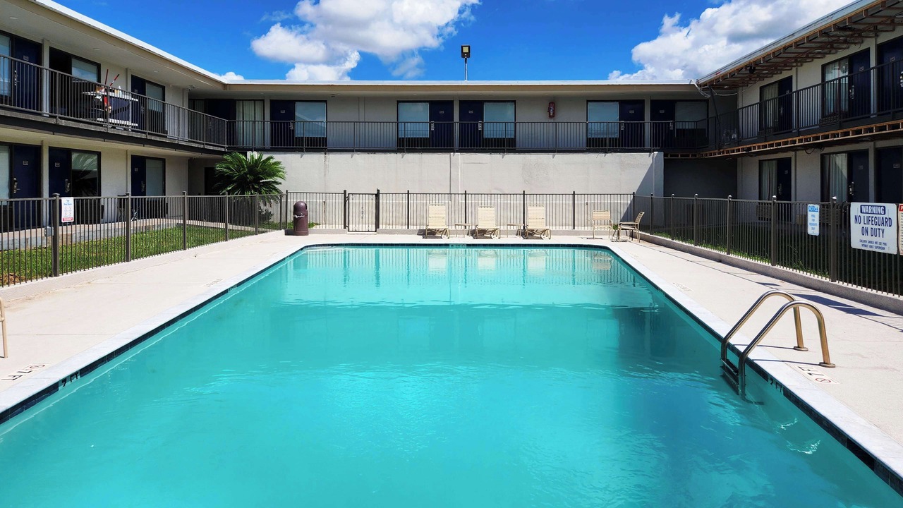 Photo of Outdoor in Alvin