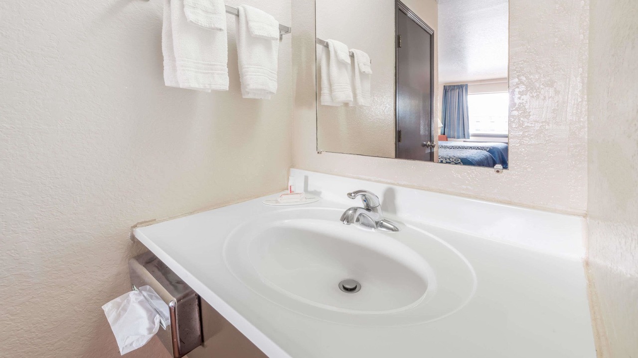 Photo of Bathroom in Russell